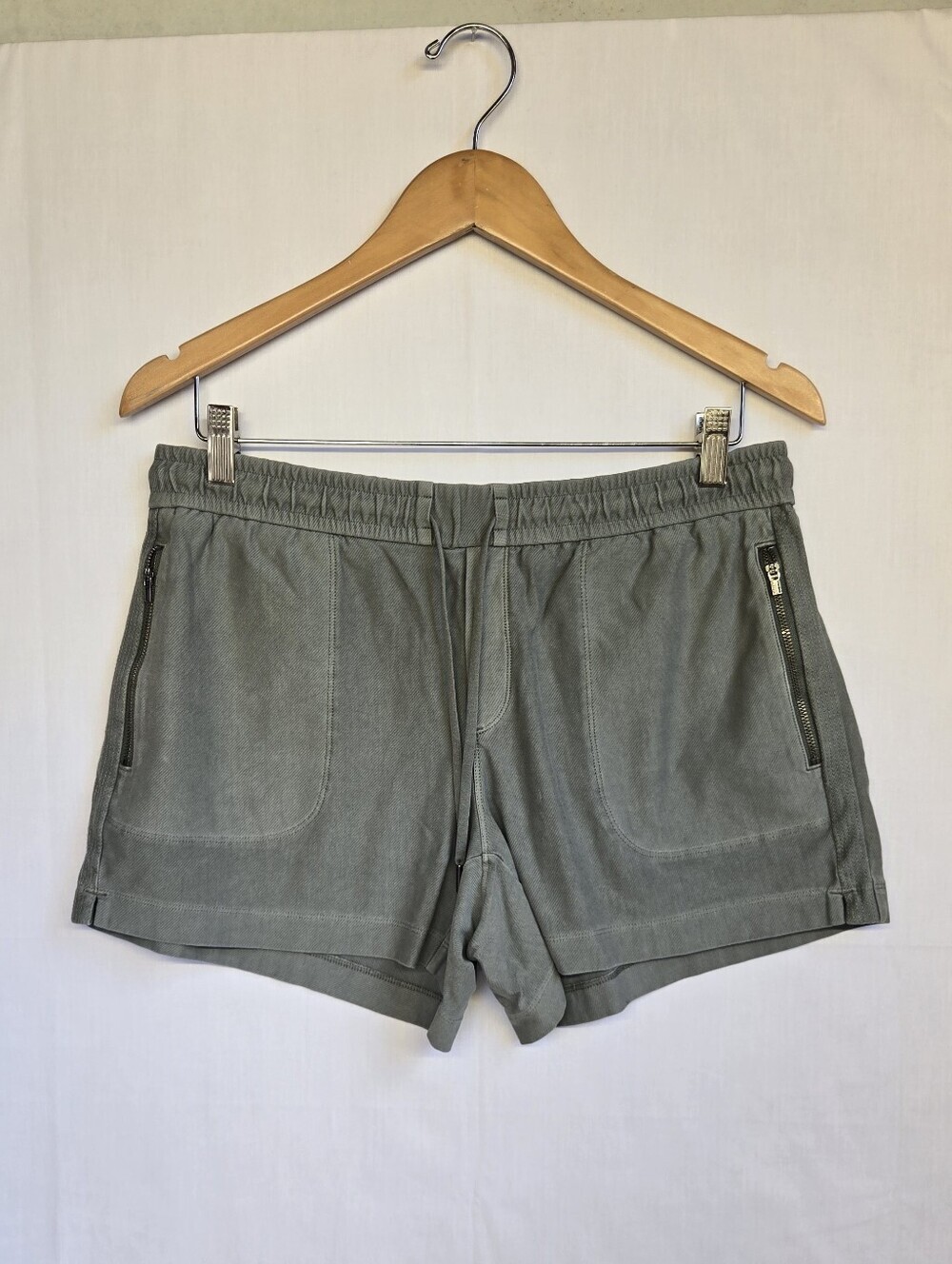 Athleta Olive Sage Elastic Waist Athletic Shorts with Zip Pockets-Size 10